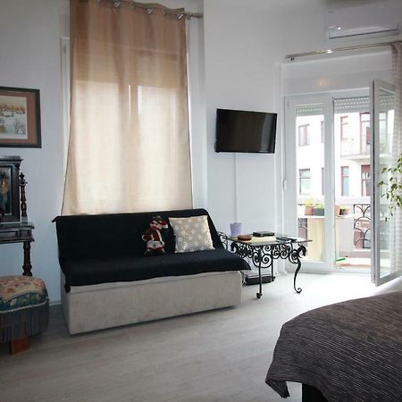 Rooms & Apartment Tea Zagreb Exterior photo